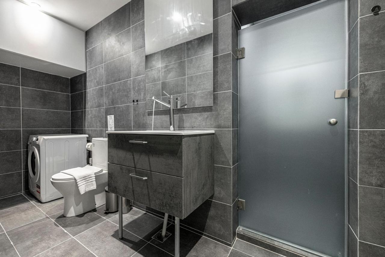 Phaedrus Living: City Center Luxury Flat Loukianou Aten Exteriör bild